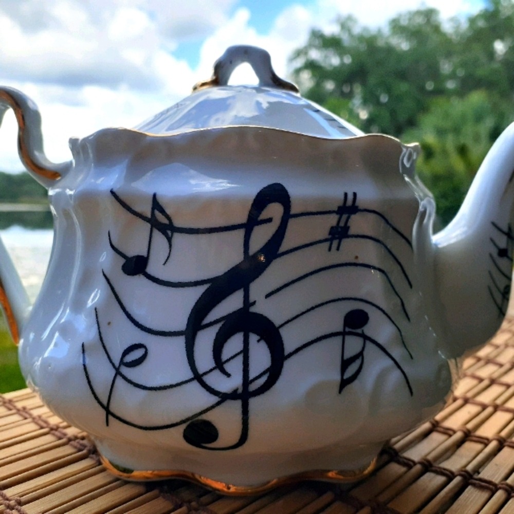 Fielder Keepsakes Teapot Music Notes